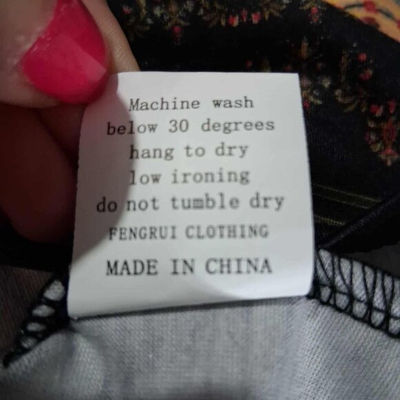 ETCYY NEW womens Classic Embellished Tank Top Blouse SIZE MEDIUM Black Multi - Picture 5 of 9